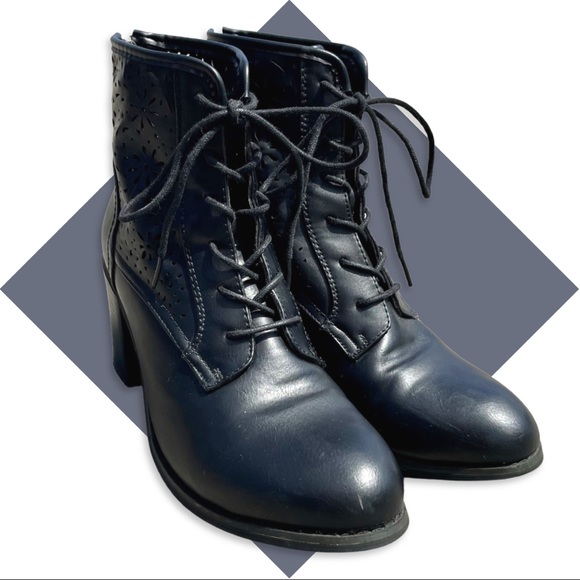 Forever Spring Booties - Picture 5 of 7